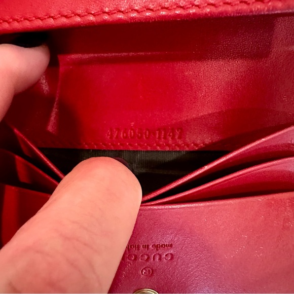 ✨💎GUCCI💎✨ Rare GG Supreme Canvas Cherry Wallet with Box - Picture 10 of 13